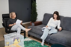 women during CBT therapy session in Washington DC